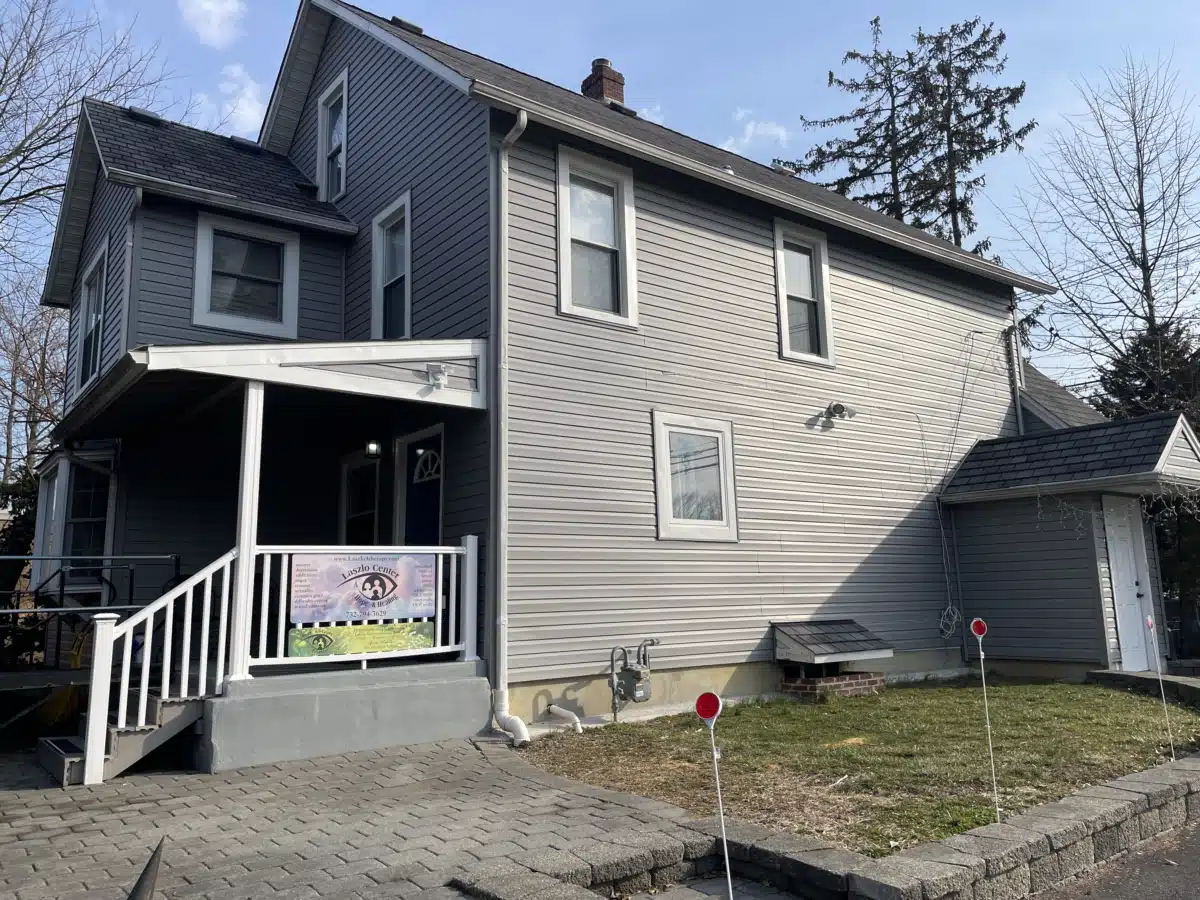 Laszlo Center 4 Hope and Healing - Hero Image